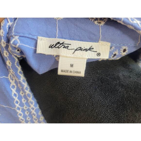 Ultra Pink Button Front Blouse Women's Medium Blue White Floral Embroidered - Picture 8 of 11